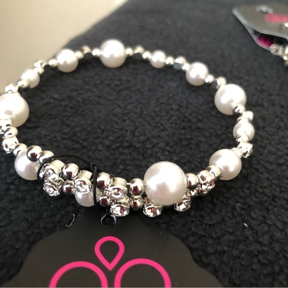 Paparazzi 5-piece Set White and Silver NWT - Picture 7 of 7